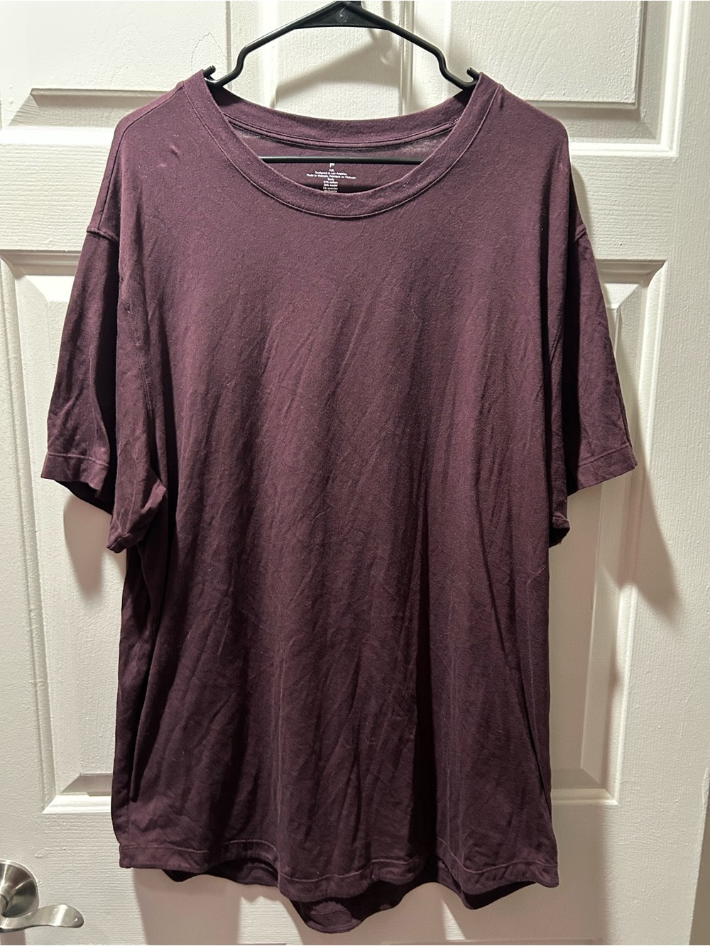 Fabletics Men's 24/7 Tee Curved Hem Short Sleeve Crew in Plum Heather